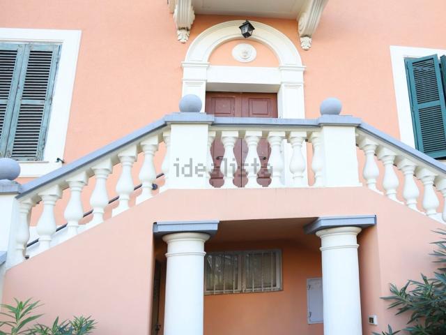 Appartamento in affitto di 86 m² in Via Monte Tomatico, 12