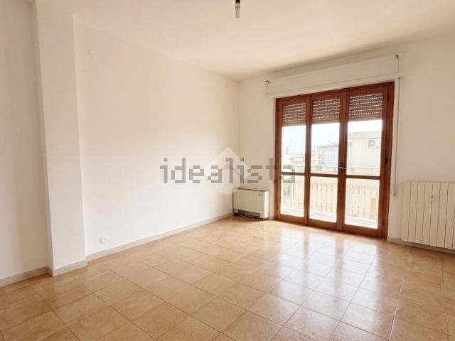 Appartamento in affitto di 86 m² in Via Nazario Sauro