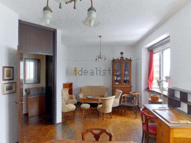 Appartamento in affitto di 86 m² in Viale Evaristo Stefini, 2