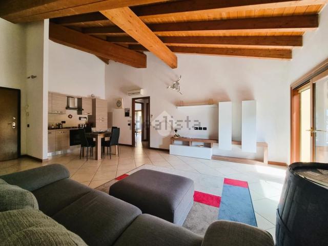 Appartamento in affitto di 88 m² in Via Cisa