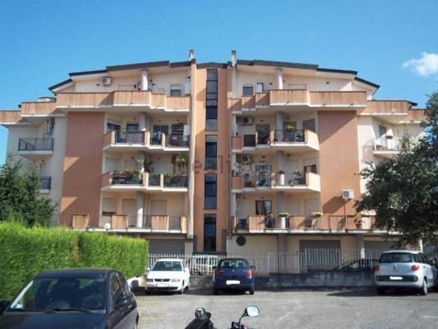 Appartamento in affitto di 89 m² in Via Trento, 4