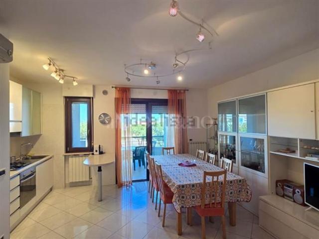 Appartamento in affitto di 89 m² in Via Alberto D&apos  Andrea