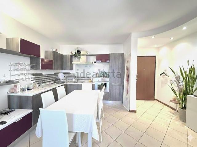 Appartamento in affitto di 89 m² in Via Antonio Segni, 39