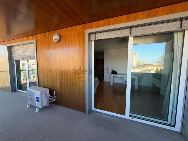 Appartamento in affitto di 89 m² in Via Felice Cavallotti
