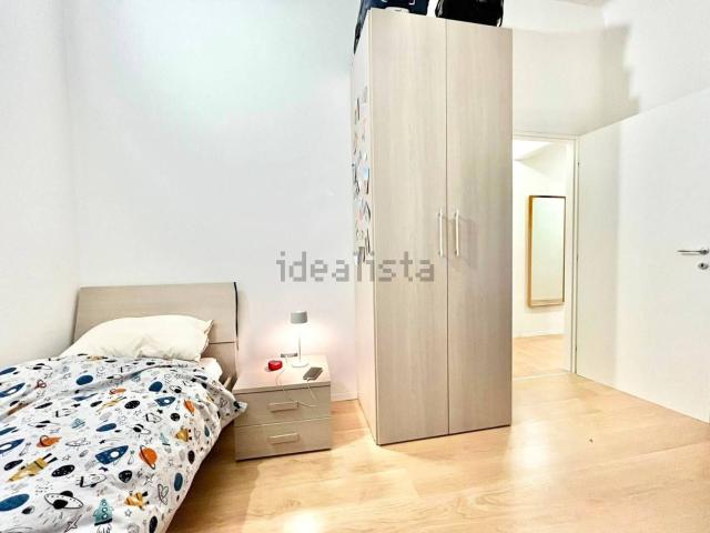 Appartamento in affitto di 93 m² in Via Carlo e Giani Stuparich, 7