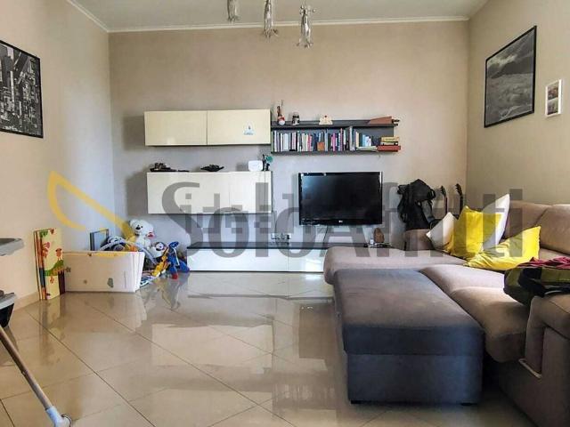 Appartamento in affitto di 93 m² in Via Grotta Magna, 15