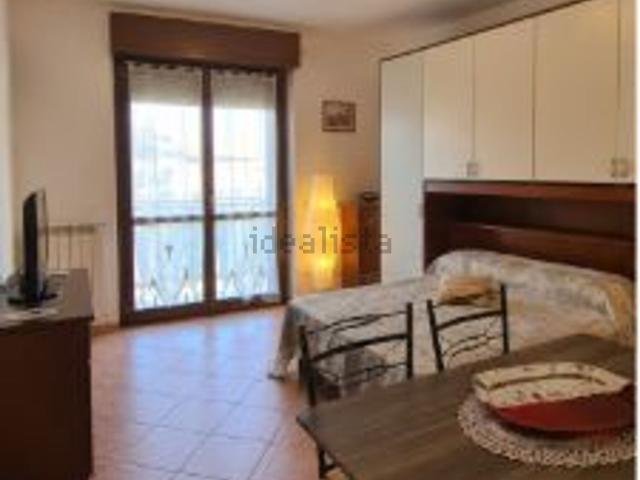 Appartamento in affitto di 93 m² in Via IV Novembre