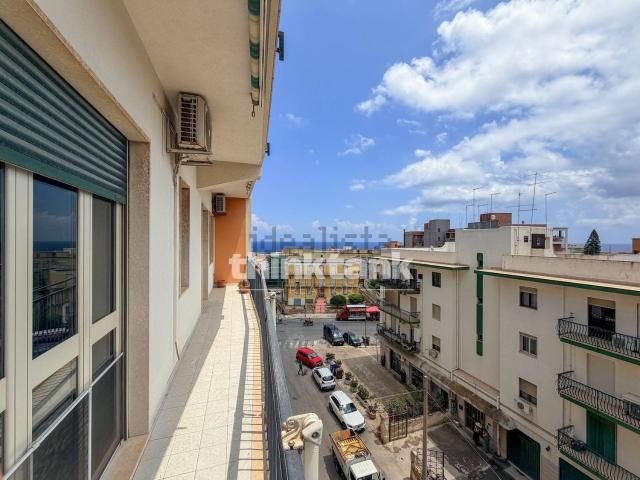 Appartamento in affitto di 93 m² in Viale Tunisi