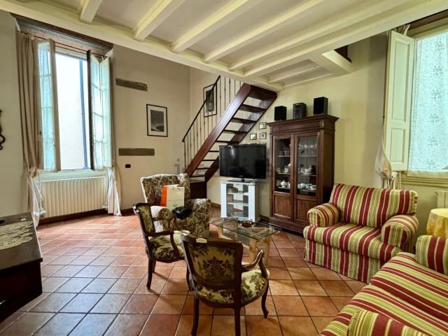 Appartamento in affitto di 90 m² in Borgo dei Greci, 25