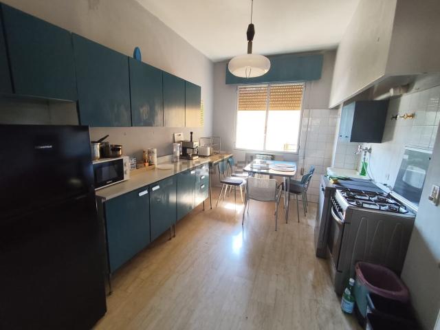 Appartamento in affitto di 90 m² in Corso del Popolo, 211