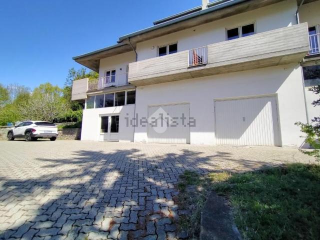 Appartamento in affitto di 90 m² in Frazione Porossan Roppoz, 38