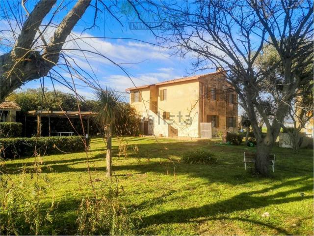 Appartamento in affitto di 90 m² in Strada del Tirreno