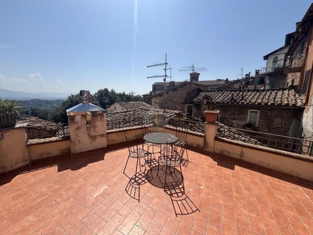 Appartamento in affitto di 90 m² in Via Torricella