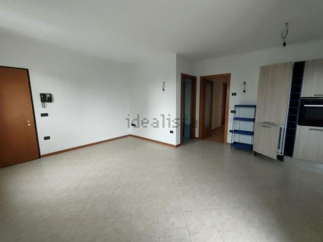 Appartamento in affitto di 90 m² in Via Trieste, 92
