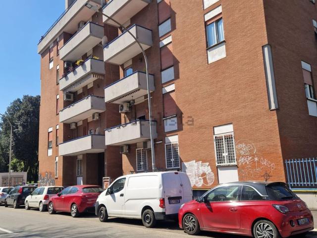 Appartamento in affitto di 90 m² in Via Ugo Ojetti, 401