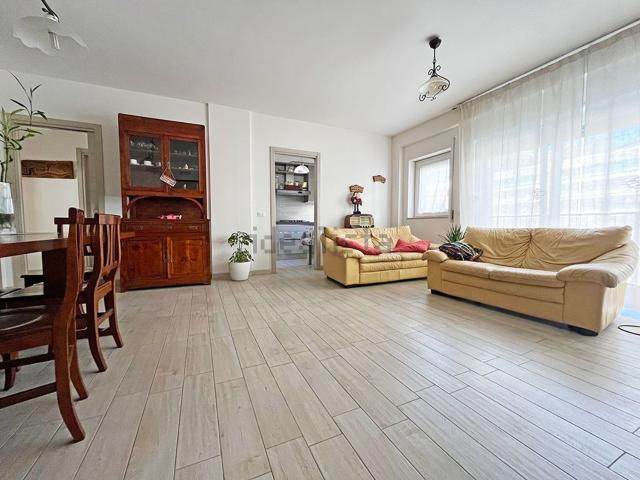 Appartamento in affitto di 90 m² in Via Vincenzo Speranza, 3