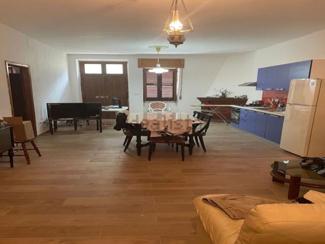 Appartamento in affitto di 90 m² in Via Vittorio Emanuele III, 3