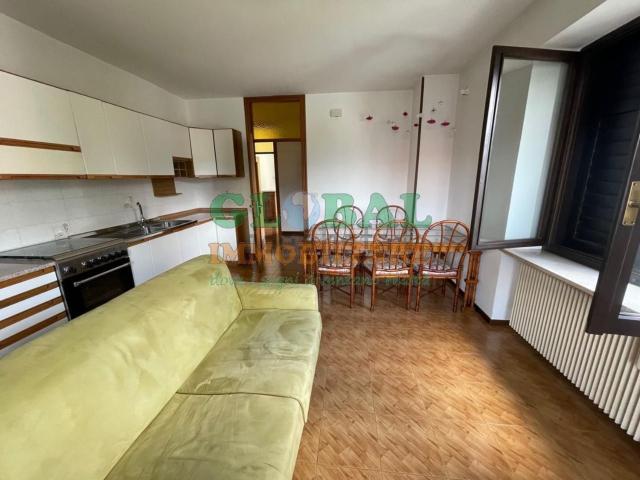 Appartamento in affitto di 90 m² in Via Volpi, 35