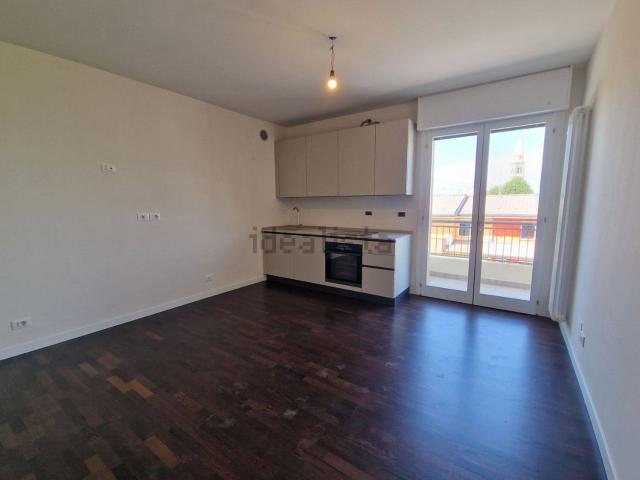 Appartamento in affitto di 90 m² in Via A. Canova
