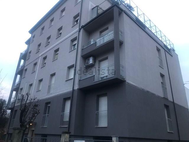 Appartamento in affitto di 90 m² in Via Augusto Salimbeni, 19