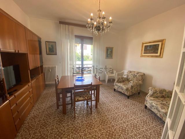 Appartamento in affitto di 90 m² in Via Aurelio Ugolini