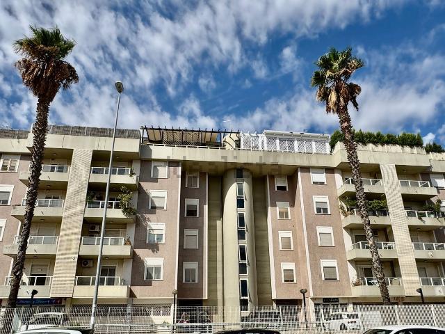 Appartamento in affitto di 90 m² in Via Camillo Rosalba, 41