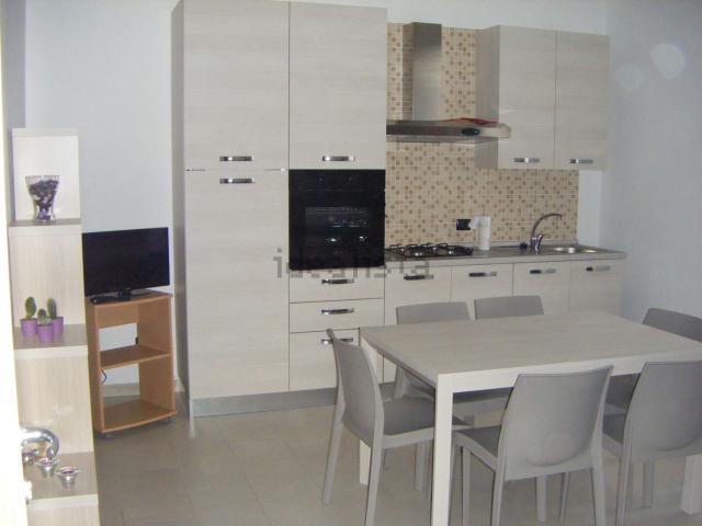 Appartamento in affitto di 90 m² in Via Campo dei Fiori, 37
