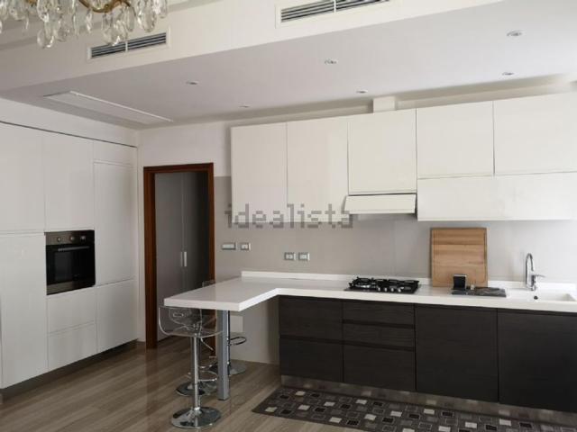 Appartamento in affitto di 90 m² in Via Caduti della Via Fani