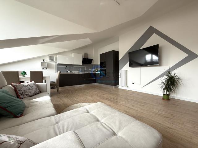 Appartamento in affitto di 90 m² in Via Carlo Pisacane, 22