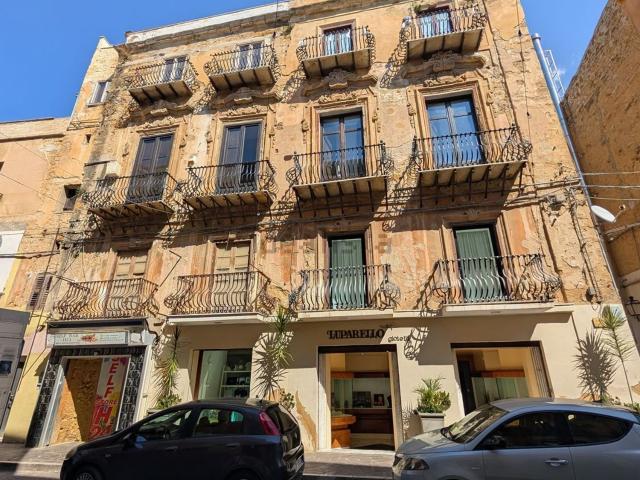 Appartamento in affitto di 90 m² in Via Celauro, 7