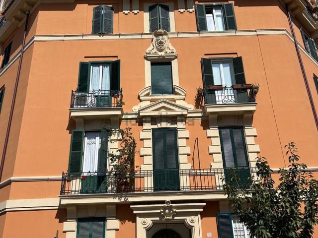 Appartamento in affitto di 90 m² in Via Corsica, 6