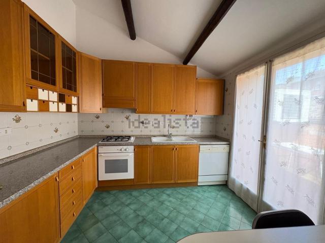 Appartamento in affitto di 90 m² in Via degli Usberti, 2