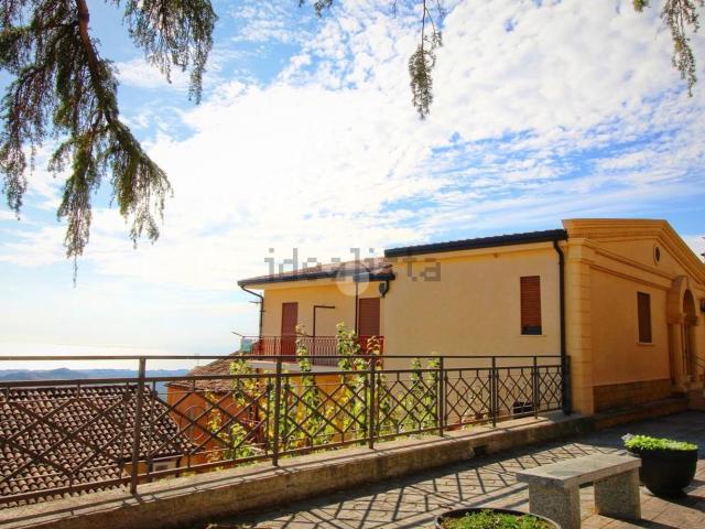 Appartamento in affitto di 90 m² in Via Duomo, 26