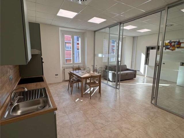 Appartamento in affitto di 90 m² in Via Emilio Morosini, 16