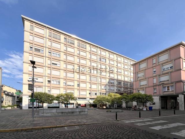 Appartamento in affitto di 90 m² in Via F. Confalonieri, 15