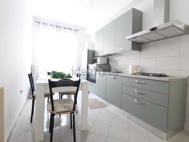Appartamento in affitto di 90 m² in Via F. de Sanctis, 56