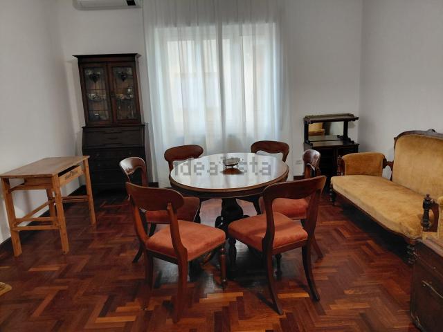 Appartamento in affitto di 95 m² in Via Fonteiana