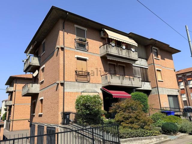 Appartamento in affitto di 90 m² in Via Fratelli Mordacci, 41