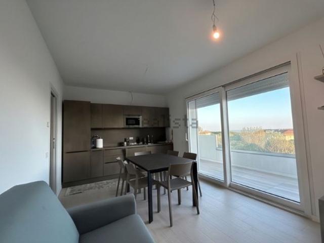 Appartamento in affitto di 90 m² in Via Galileo Galilei