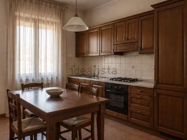 Appartamento in affitto di 90 m² in Via Ginestre