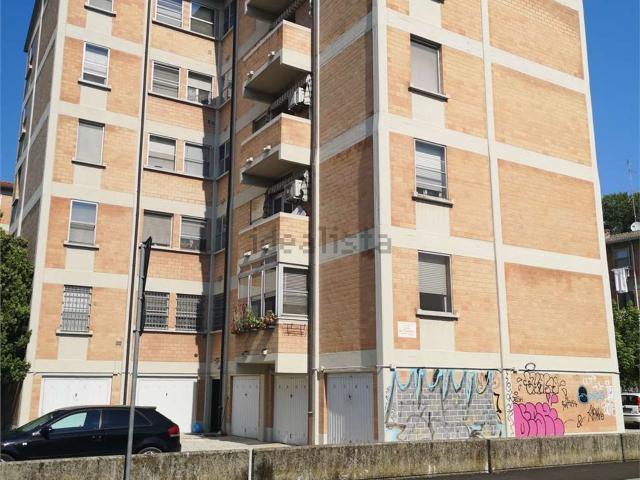 Appartamento in affitto di 90 m² in Via Giovanni Verga, 122