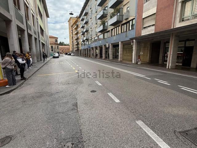 Appartamento in affitto di 90 m² in Via Giosuè Carducci, 13