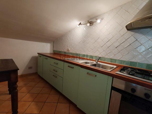 Appartamento in affitto di 90 m² in Via Ippolito Nievo