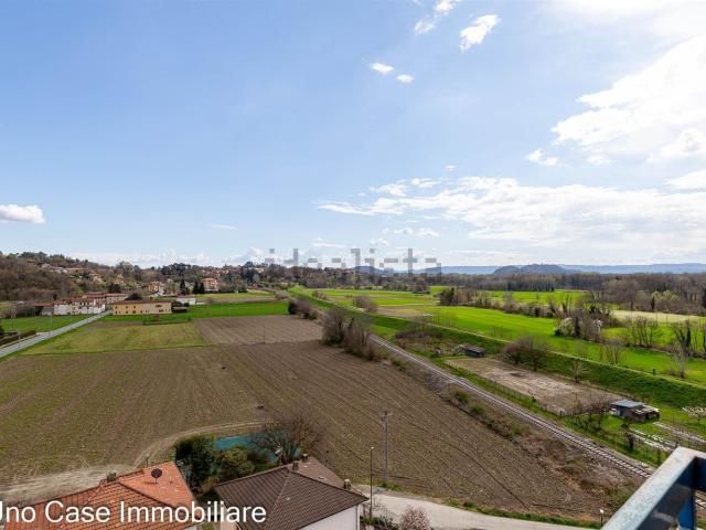 Appartamento in affitto di 90 m² in Via Ivrea, 109