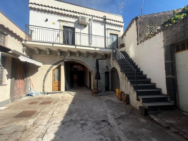 Appartamento in affitto di 90 m² in Via Luigi Patti