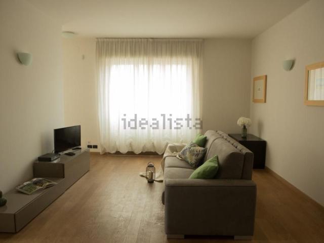 Appartamento in affitto di 90 m² in Via Martiri della Libertà