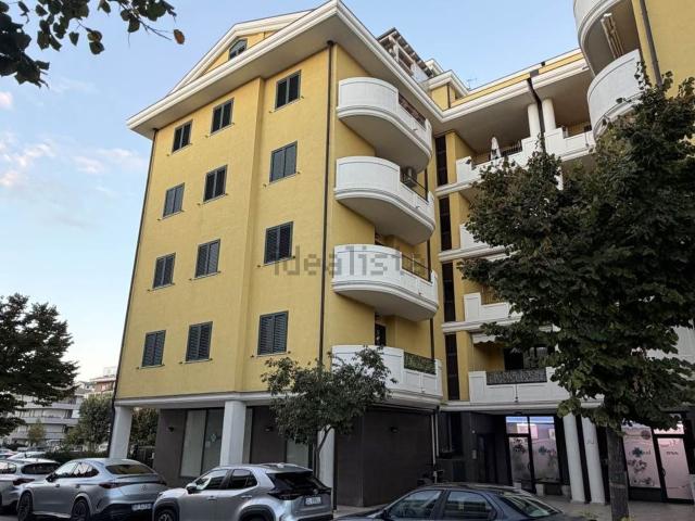 Appartamento in affitto di 90 m² in Via Marco Polo, 30