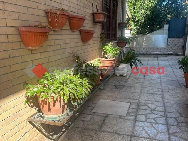 Appartamento in affitto di 90 m² in Via Mazzola, 96