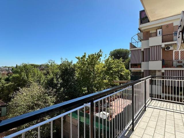 Appartamento in affitto di 90 m² in Via Montasola, 24