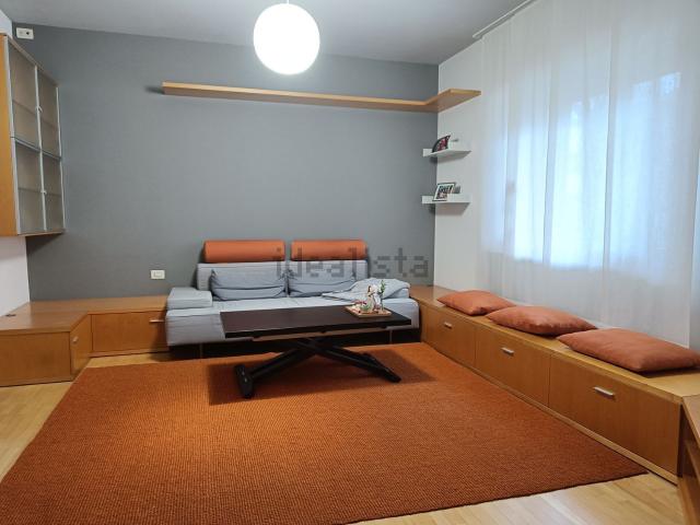 Appartamento in affitto di 90 m² in Via Monte Grappa, 20